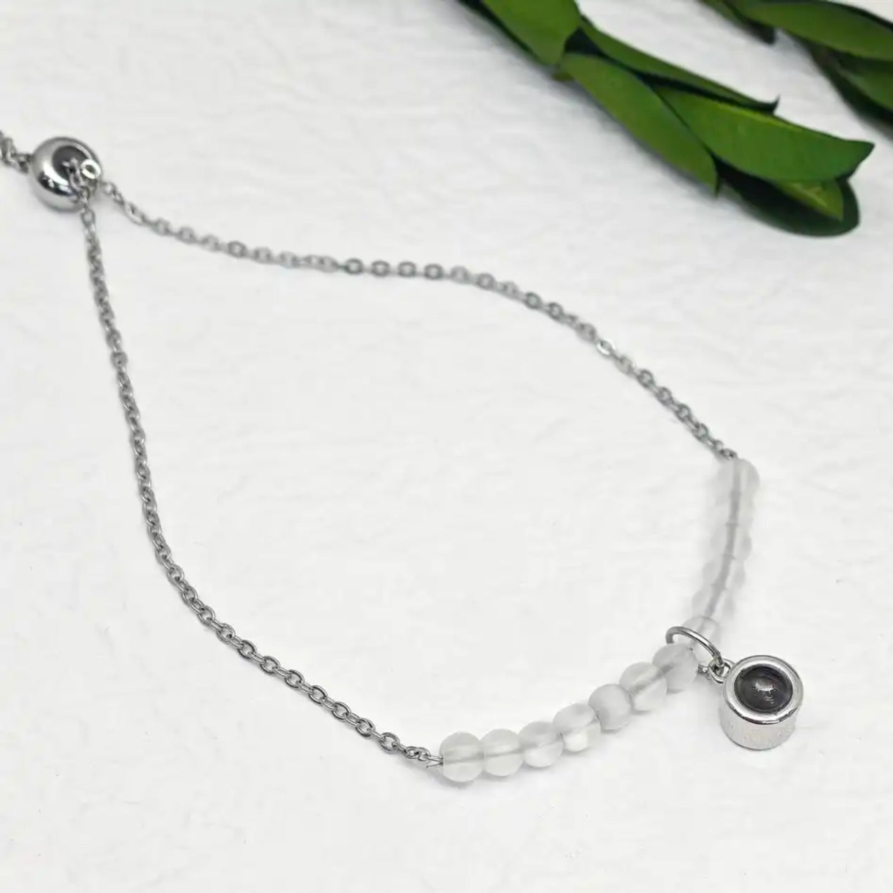 צמיד אבני האנרגיה עם תמונה מוצפנת