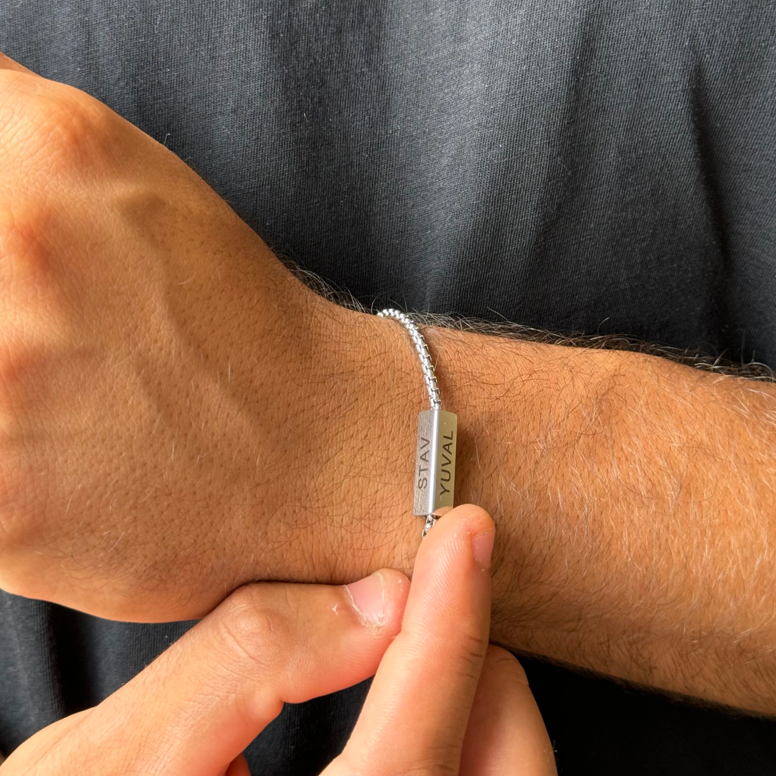 צמיד חריטה לגבר - גיא