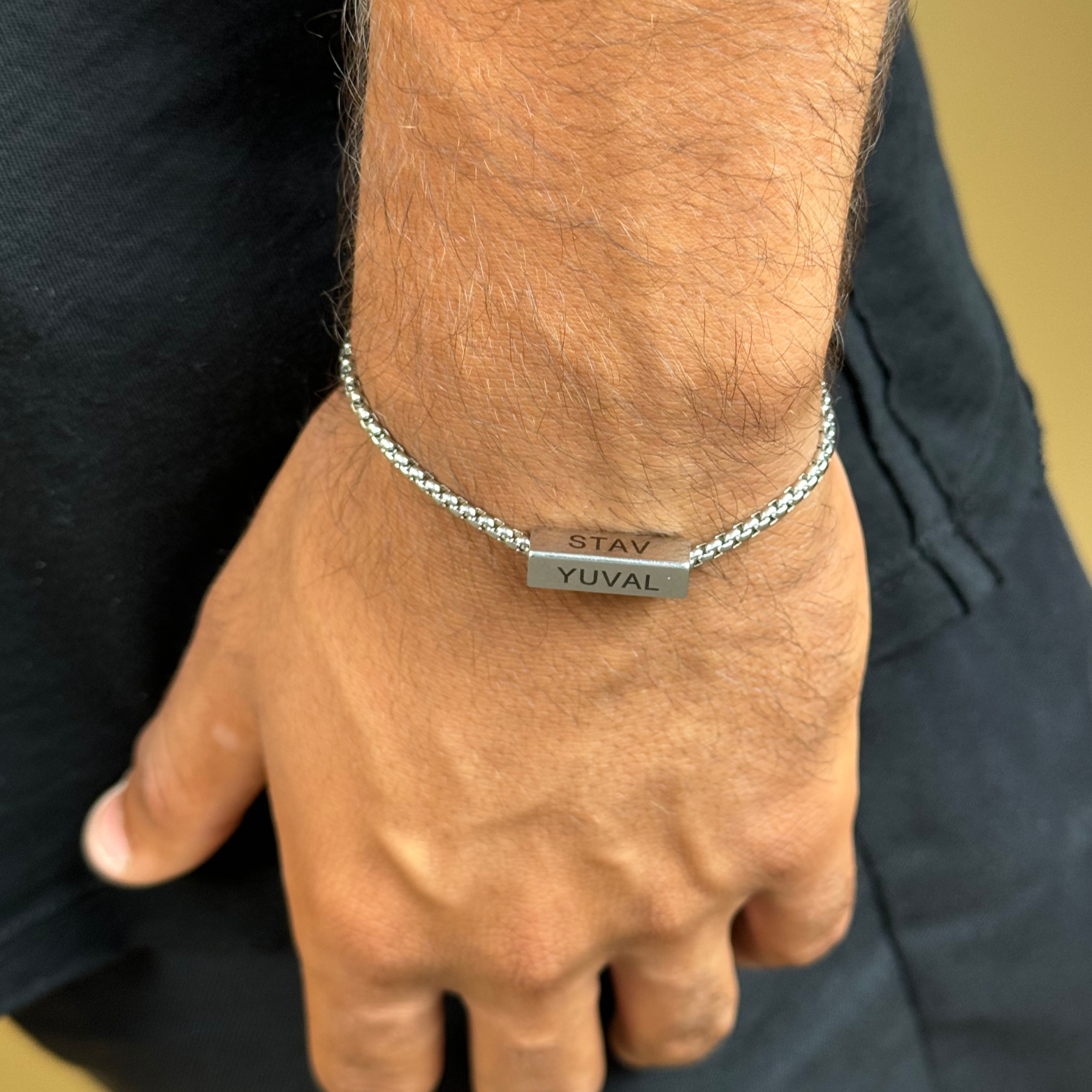 צמיד חריטה לגבר - גיא