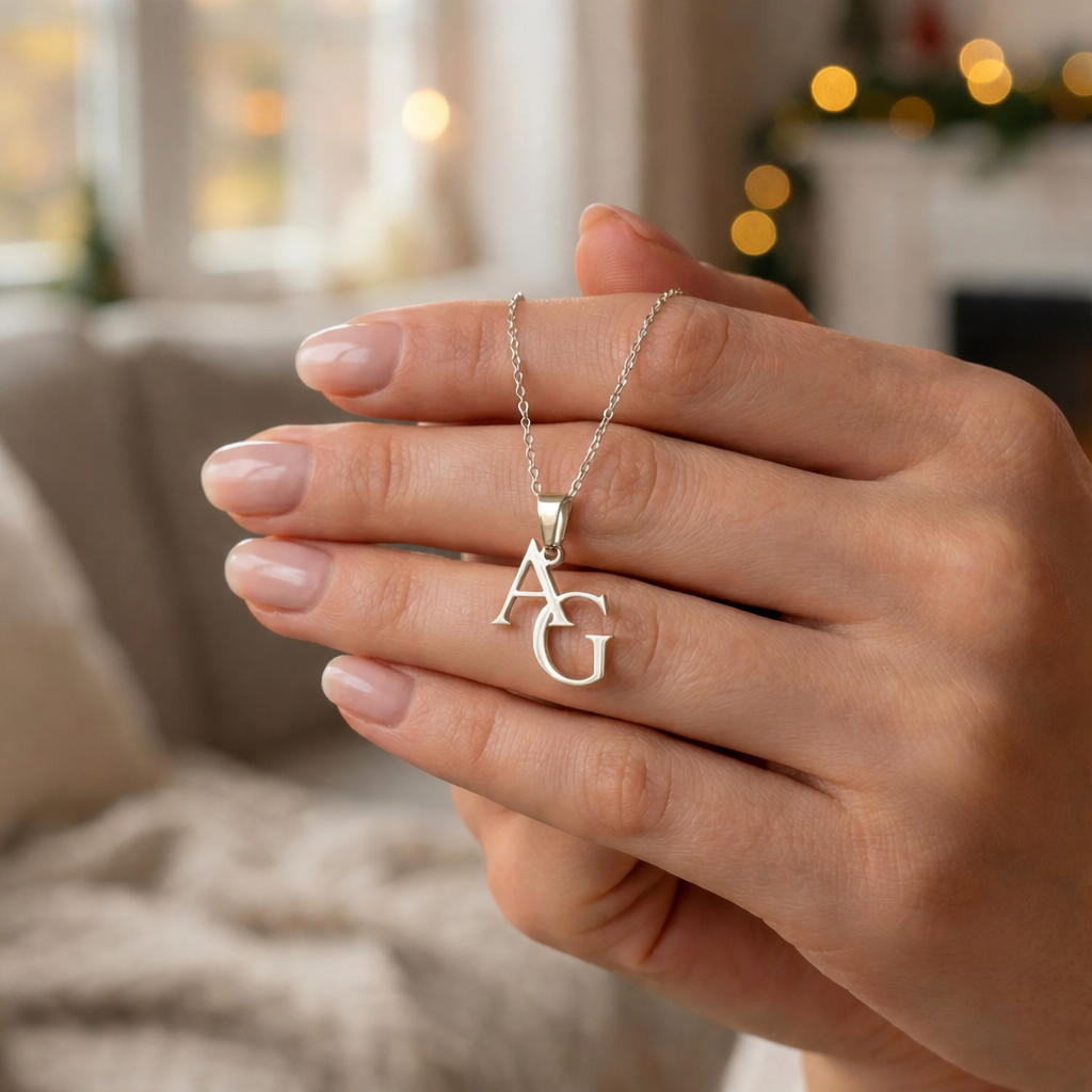 Eliana | שרשרת עם ראשי תיבות כפולים (קנה 1 קבל 1 חינם)