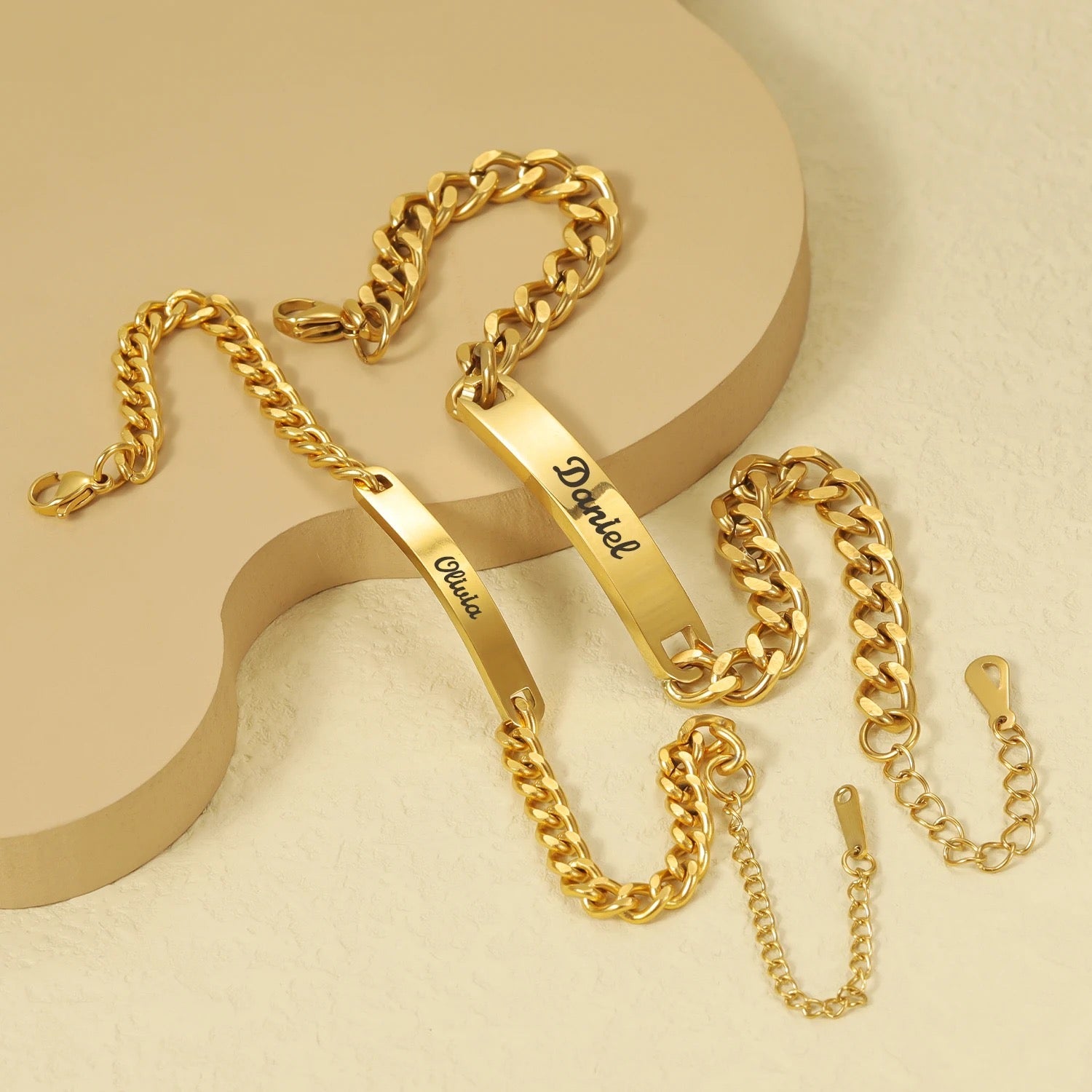 סט זוגי צמידי חריטה אישית