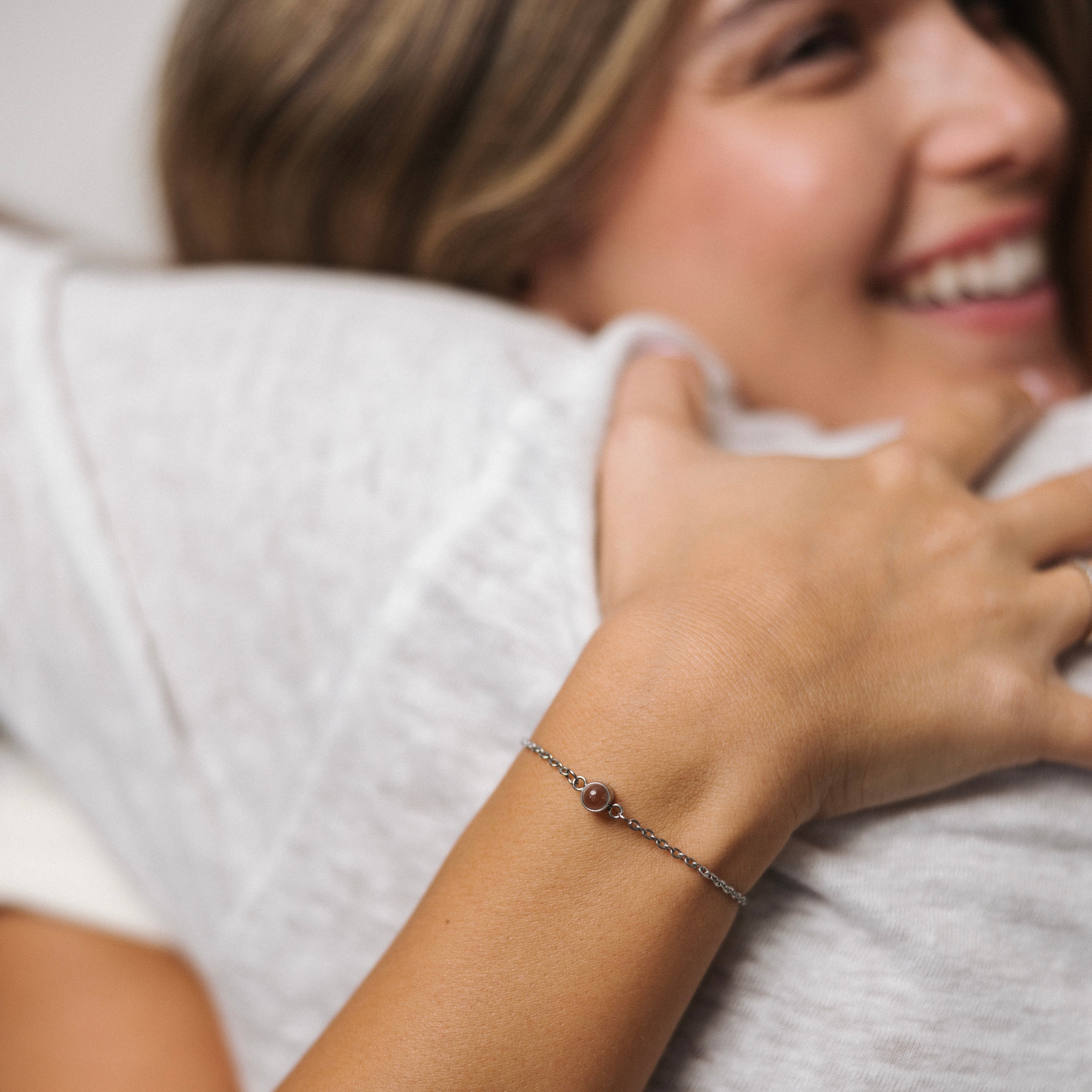 צמידים זוגיים עם תמונה מוצפנת