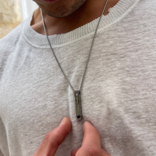 שרשרת לגבר עם תמונה מוצפנת וחריטה אישית