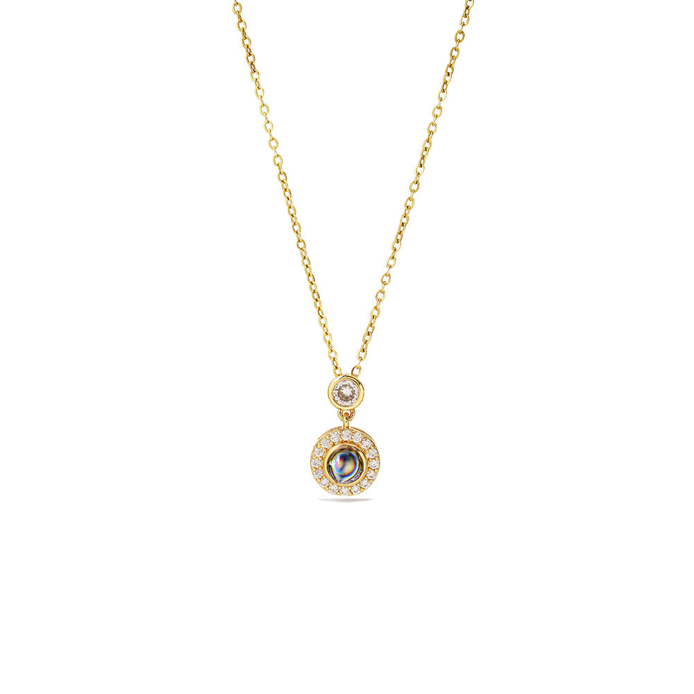 שרשרת שיבוץ זרקונים לאשה עם תמונה מוצפנת