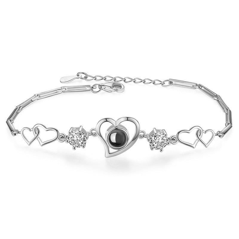 צמיד זרקונים ולבבות עם תמונה מוצפנת