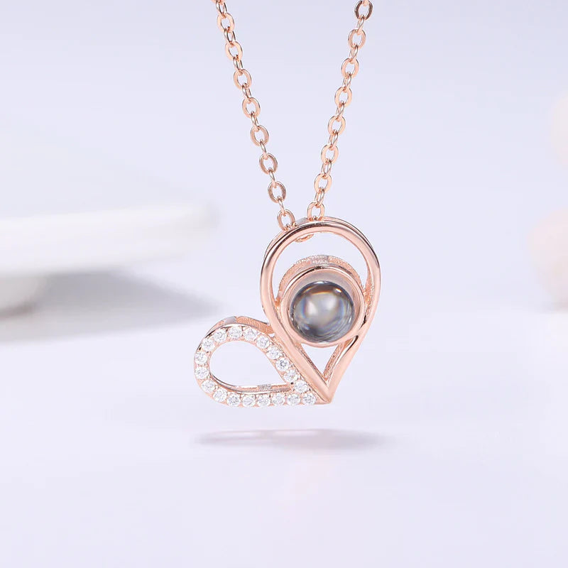 שרשרת לב ספיר עם תמונה מוצפנת